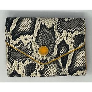 Steve Madden Coin Wallet Faux Snake Skin. Pre-owned in great condition. EUC